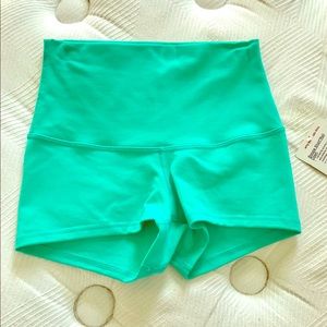 Lululemon Boogie shorts size 4